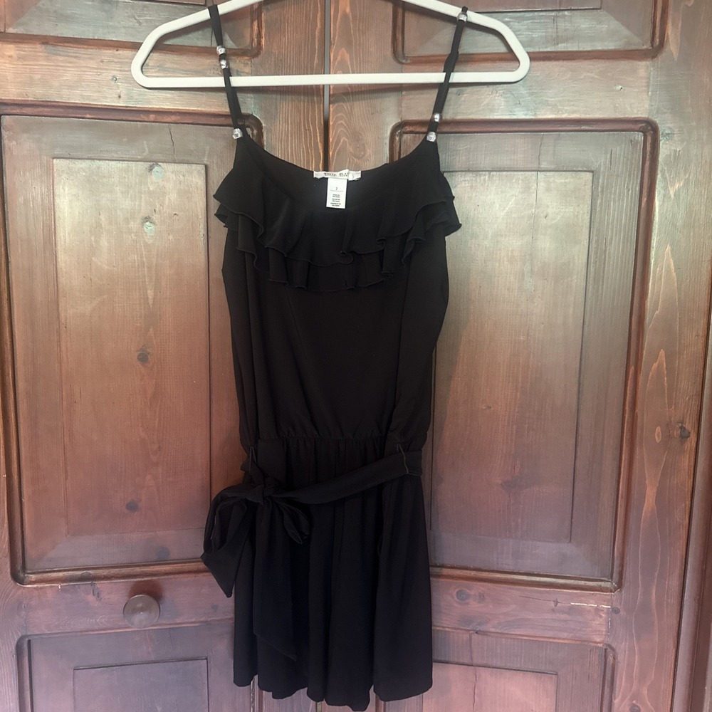 Womens White House Black Market Black Tank short Romper Size 2 Pockets, Ruffles